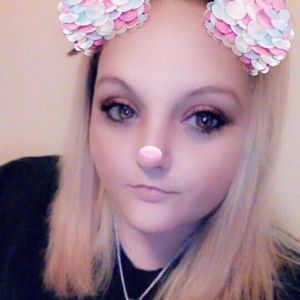 Meet your Posher, Carissa